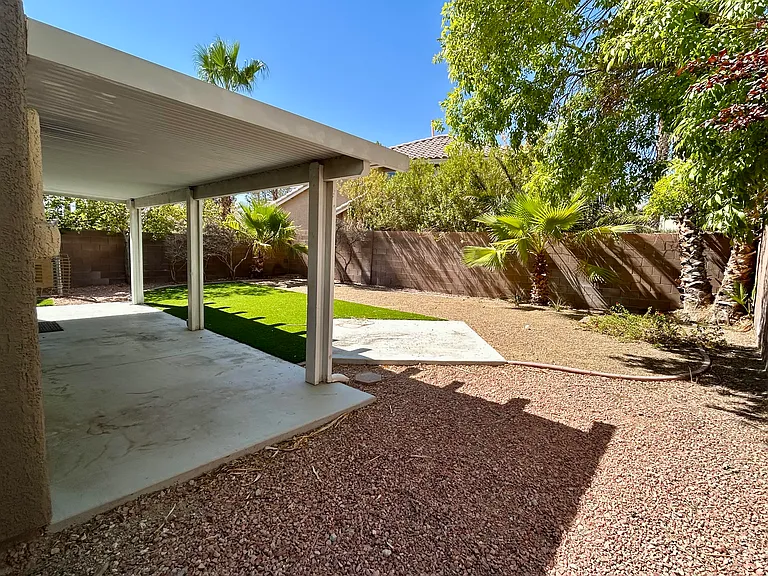 10409 Mountain Lodge Pl — Photo 16