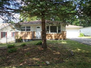 109 North Ave, Antioch, IL 60002