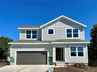 19520 W 208th St, Spring Hill, KS 66083