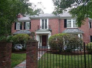 21 Hammond St, Newton, MA 02467