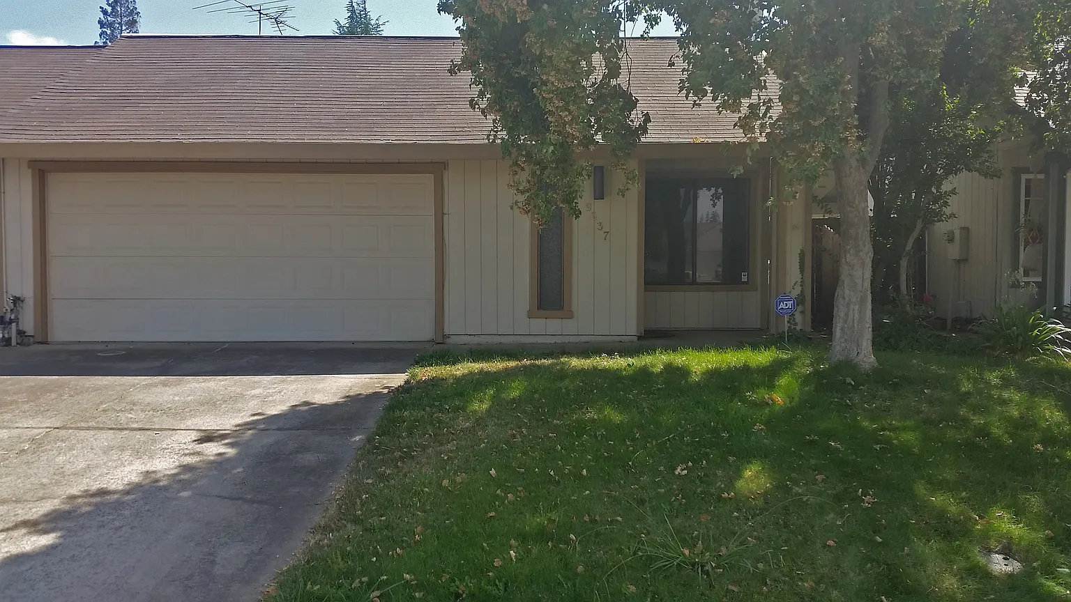 9637 Greensboro Cir photo 1