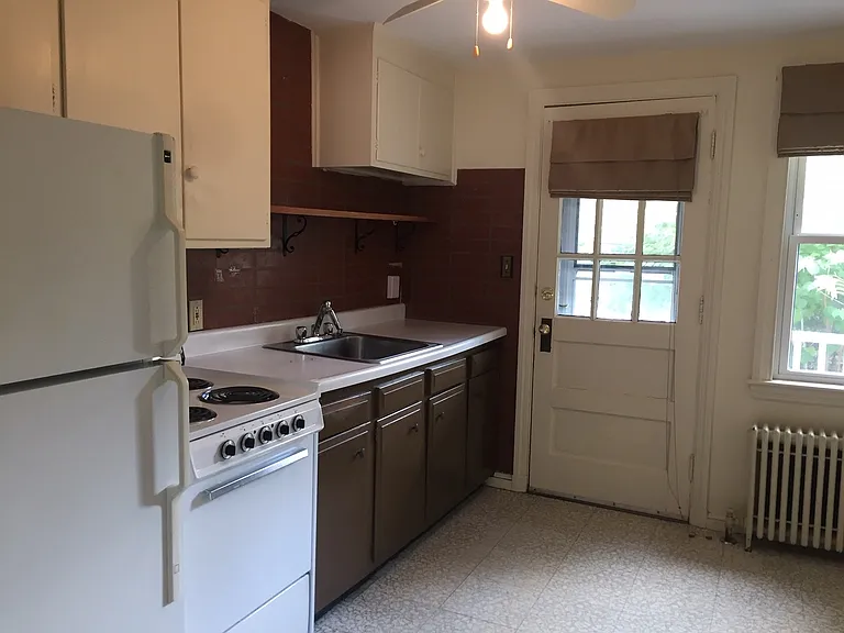 29 Turner St #1 — Photo 3