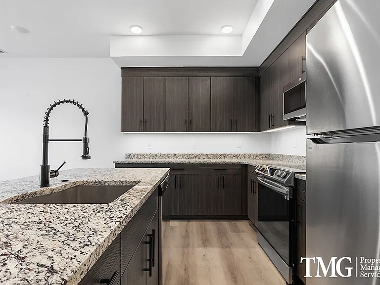 Vintage Park Townhomes — Photo 66
