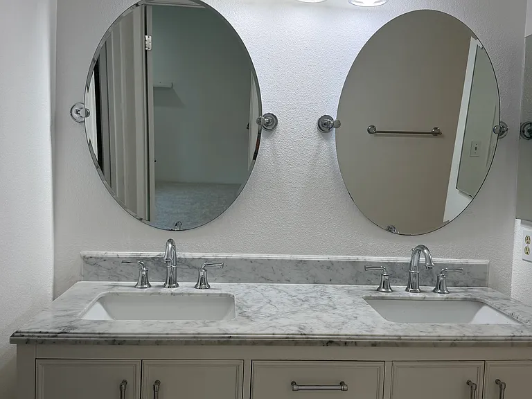 446 Vista Roma — Photo 19