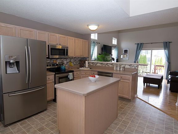 4th image of 65A Raylinsky Ln