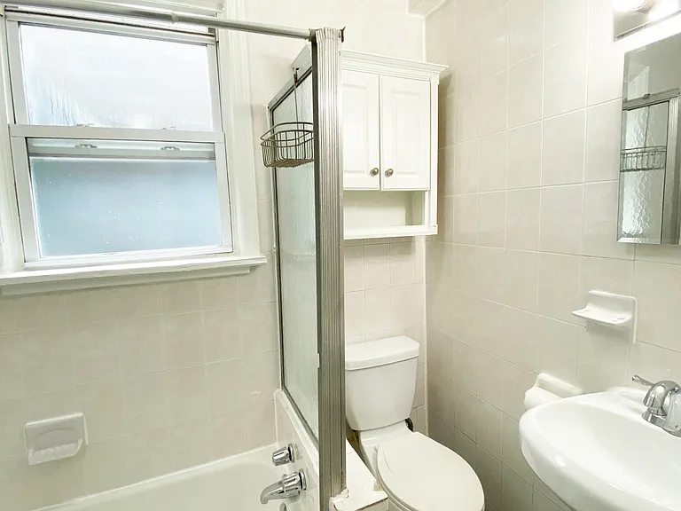 24 Sherwood Ave #2 — Photo 8