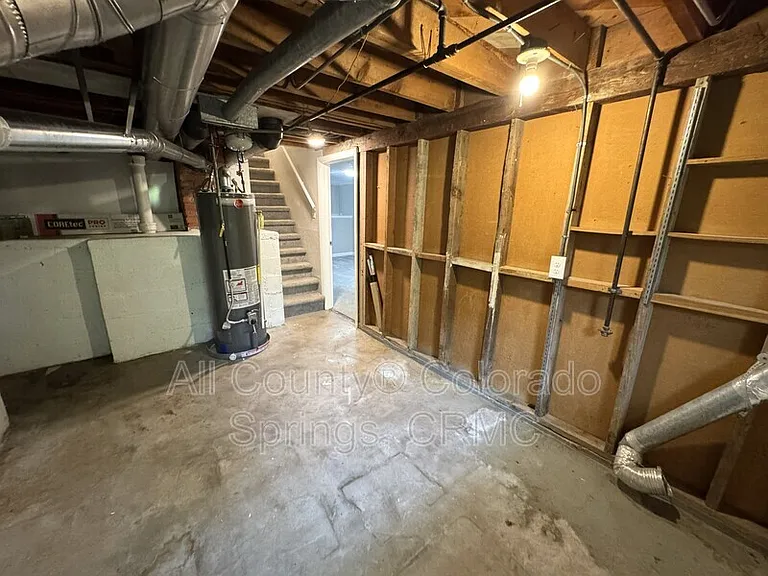 814 S Institute St — Photo 17