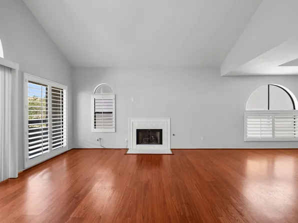 14572 Dickens St Unit 303, Sherman Oaks, CA 91403
