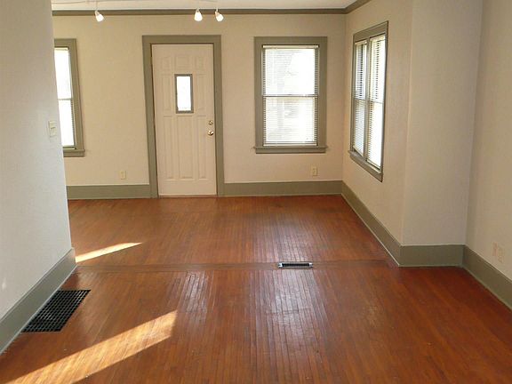 3rd image of 1025 S Wayland Ave