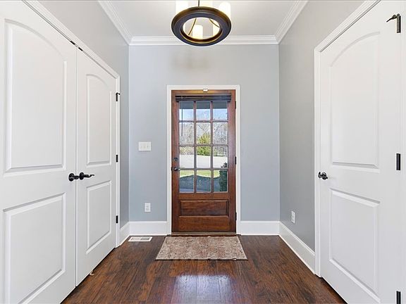 4th image of 103 Brook Way