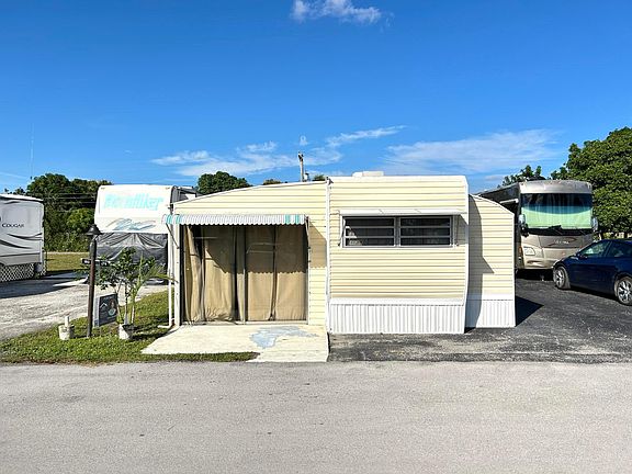 4th image of 875 NE 48 Th St Lot 179