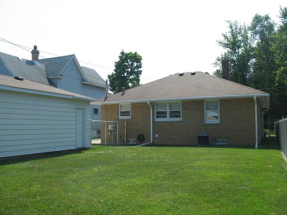 3rd image of 625 N Jackson St