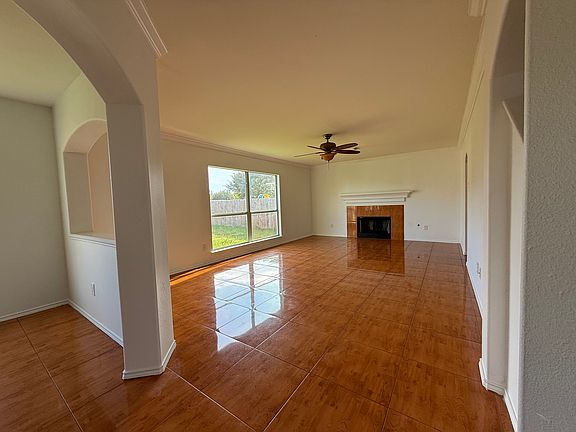 4th image of 5218 Fairtide Dr
