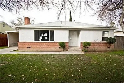 1505 Albany Ave photo 1