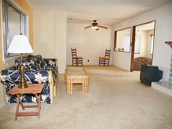 3rd image of 17430 Blythe St