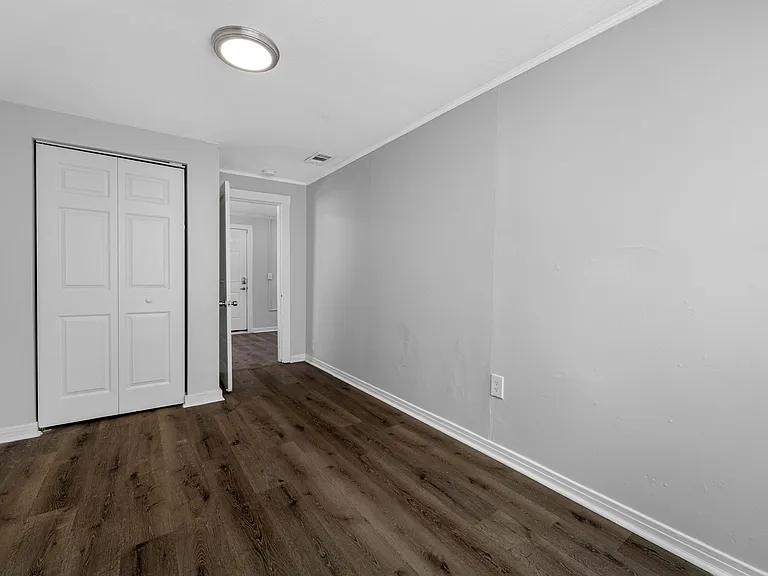 7707 N Huntley Ave — Photo 20