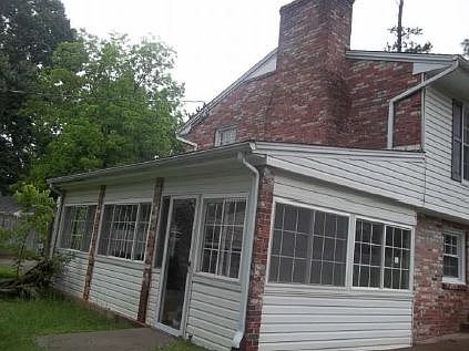4th image of 3201 Franklin Ave