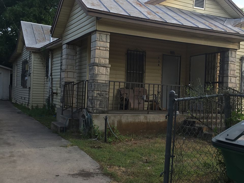 2nd image of 338 Leroux St