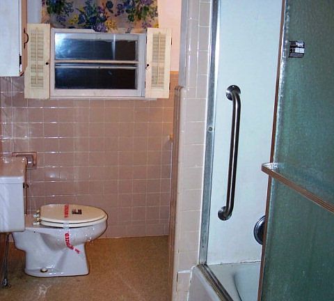 2nd image of 200 Wade E Vannoy Dr