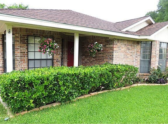 2nd image of 2730 Blue Bell Ln
