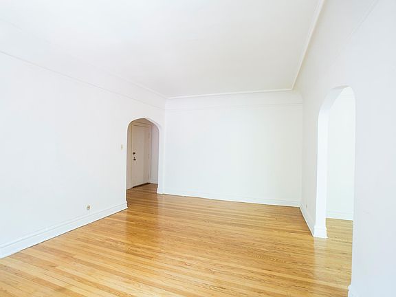 2nd image of 1121 Washington Blvd APT 1D