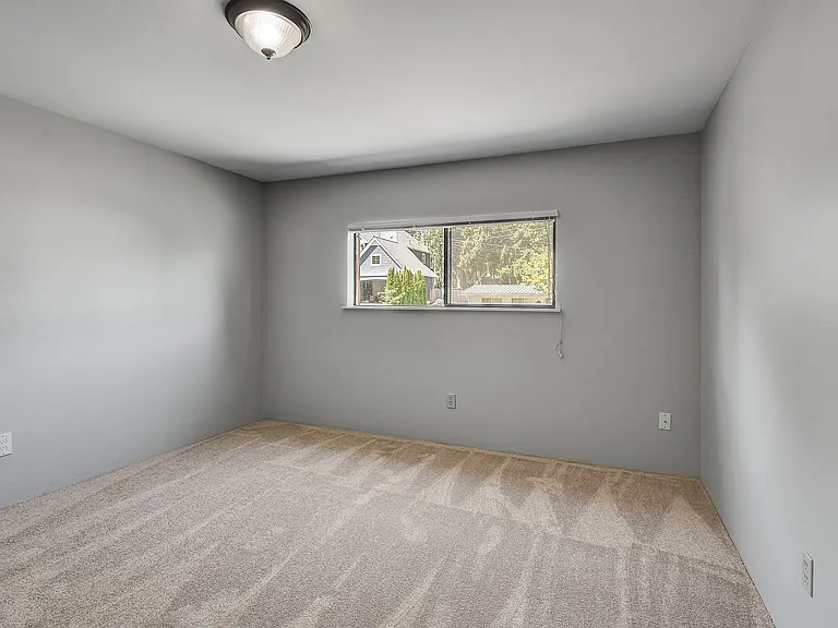 10035 NE 28th Pl — Photo 13