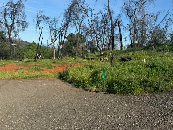 13961 Shangrila Dr, Redding, CA 96003