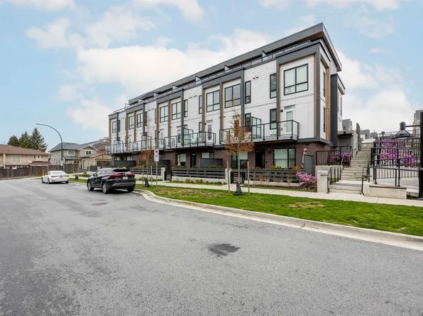 715 Ducklow St #115, Coquitlam, BC V3J 4C9