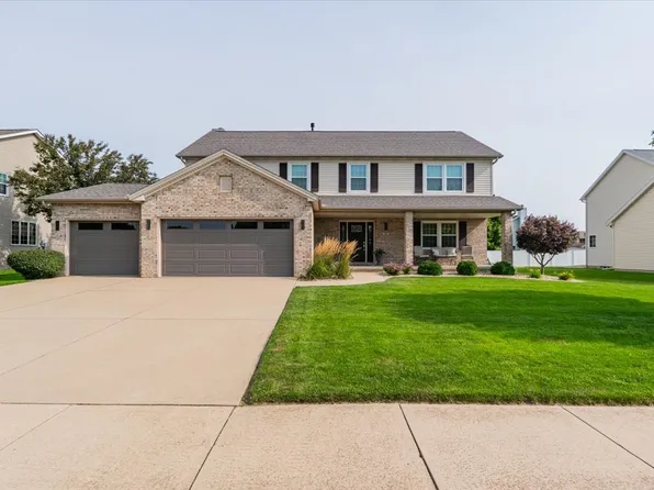 32 Hodgehaven Cir, Bloomington, IL 61704