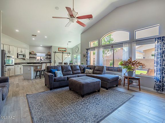 3rd image of 665 W Adagio Ln