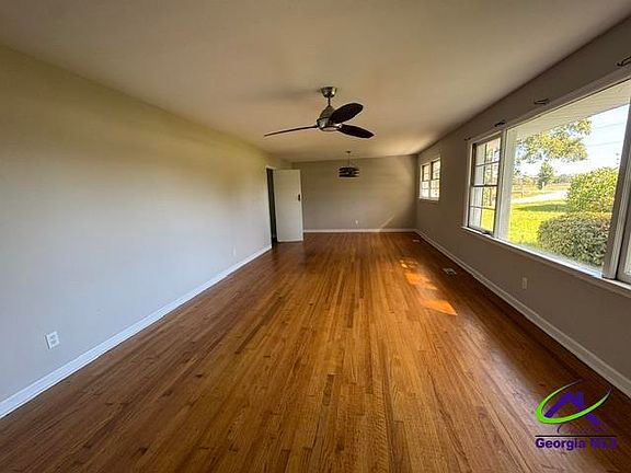 2nd image of 206 Willow Lake Rd