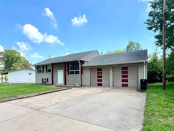 2nd image of 12082 Garden Ln