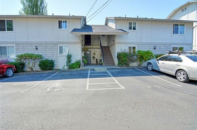 1st image of 700 Ford Ave APT 15