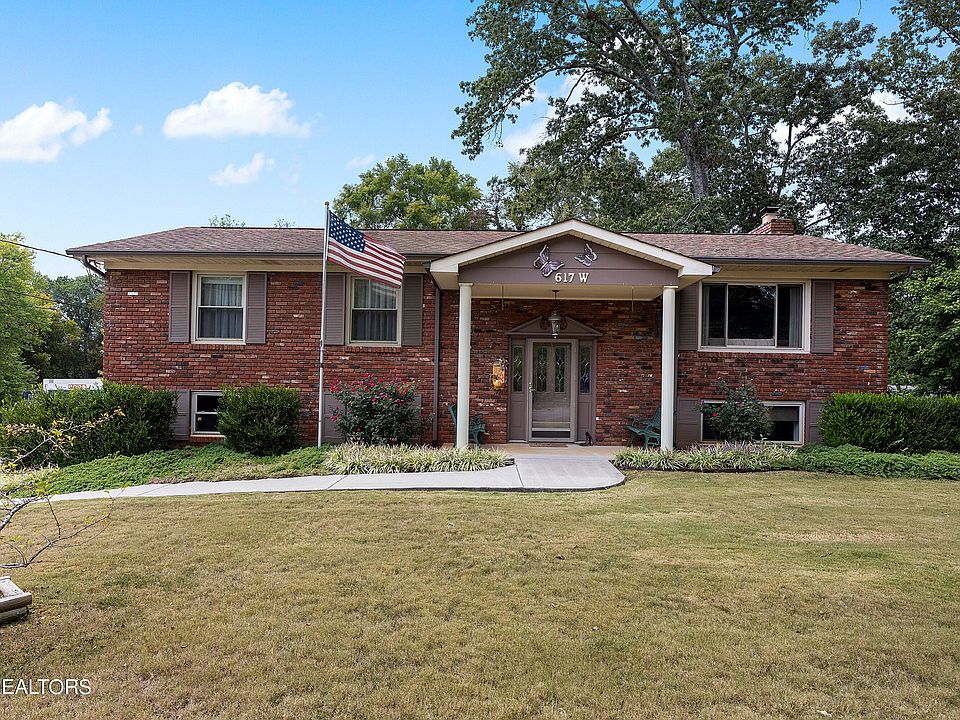 1st image of 617 W Meadecrest Dr