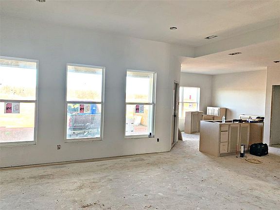 3rd image of 101 Caddo Trl