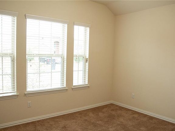5th image of 3906 Ozark Dr