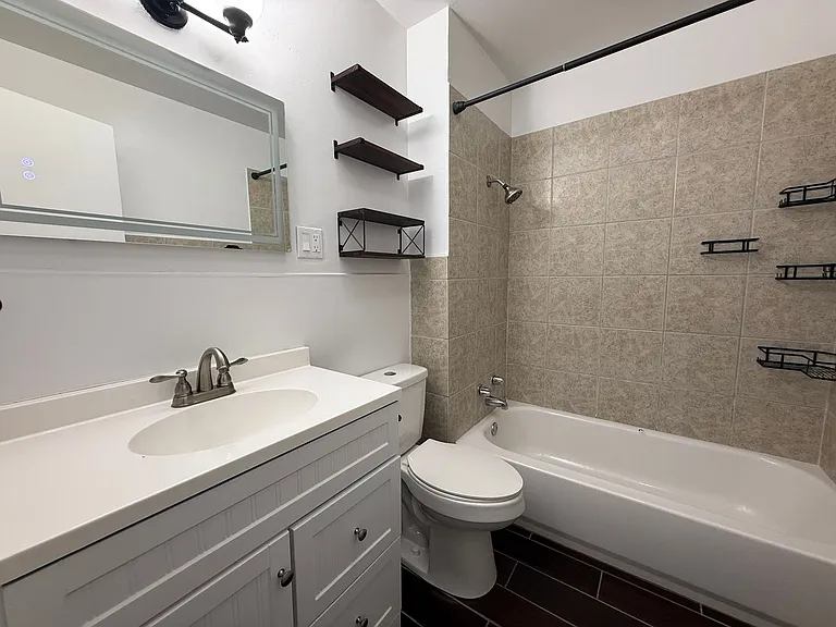 1001 Goode Dr — Photo 10