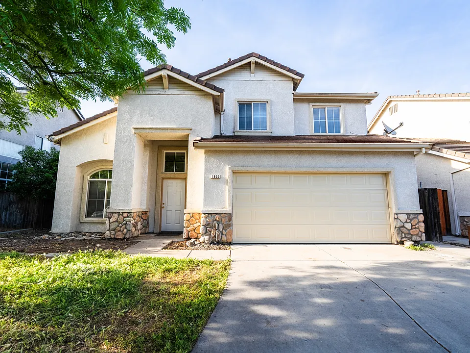 1833 Snyder Ave