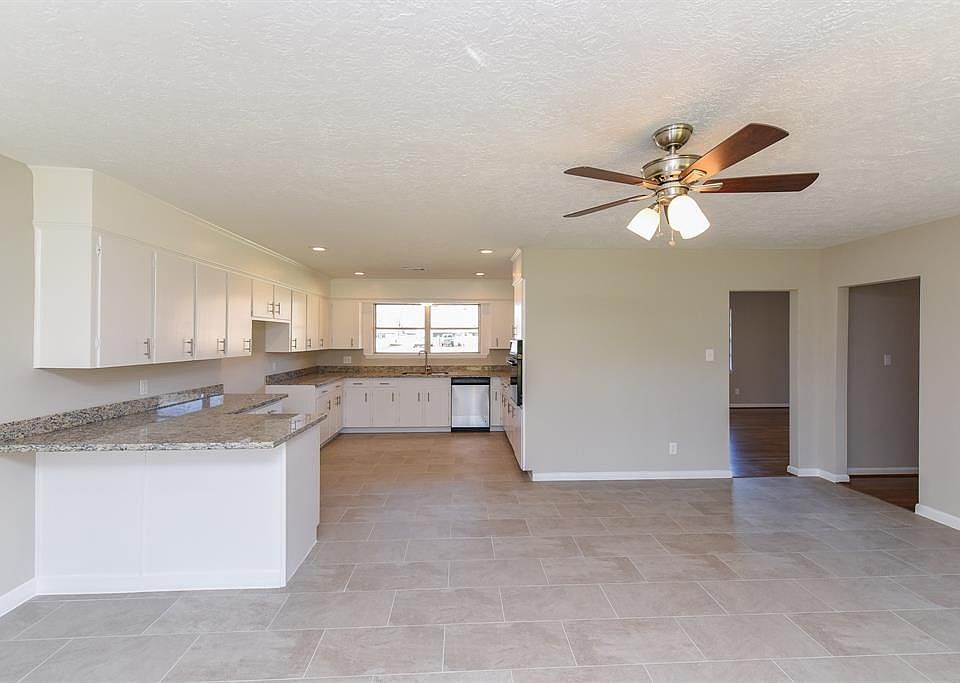 1st image of 2509 Pecan Manor St