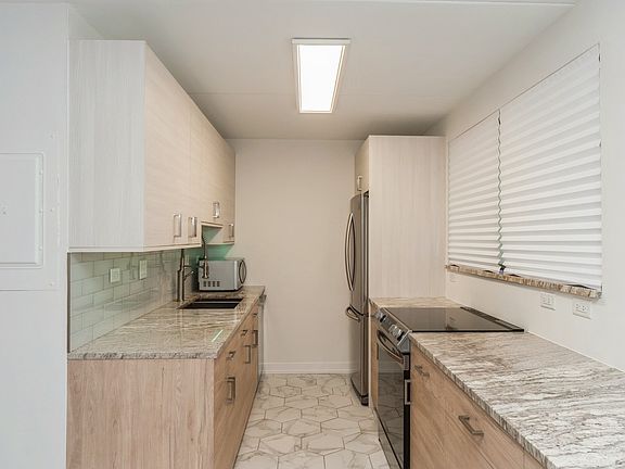 5th image of 362 W Miner St APT 2C