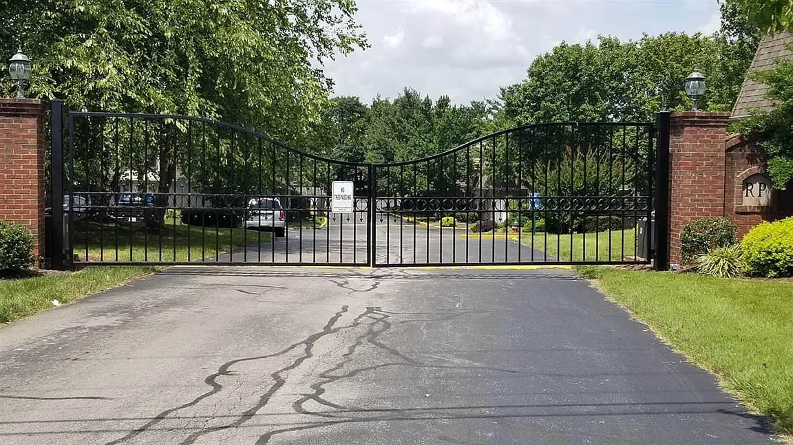 201 Regency Point Path — Photo 2