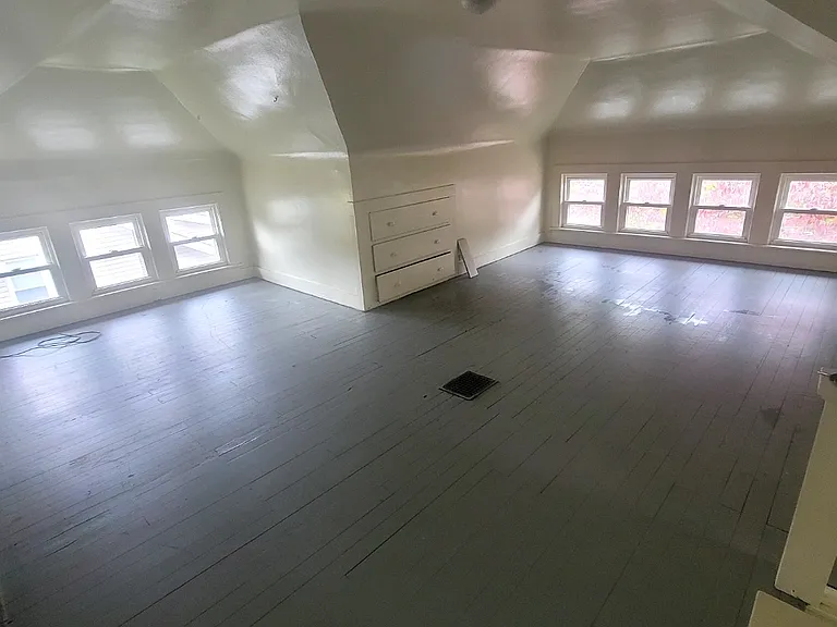 348 Ruckel Rd — Photo 7