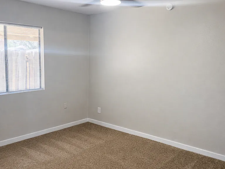 5716 E 23rd St #3 — Photo 34