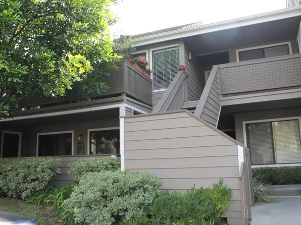 1067 Shadowridge Dr Unit 43, Vista, CA 92081