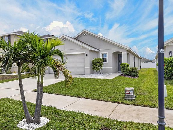 3rd image of 579 OLIVE CONCH STREET