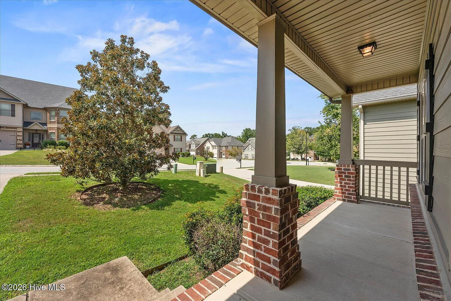4 bed, 3.5 bath, 4816 sqft, $2,950 — Photo 3
