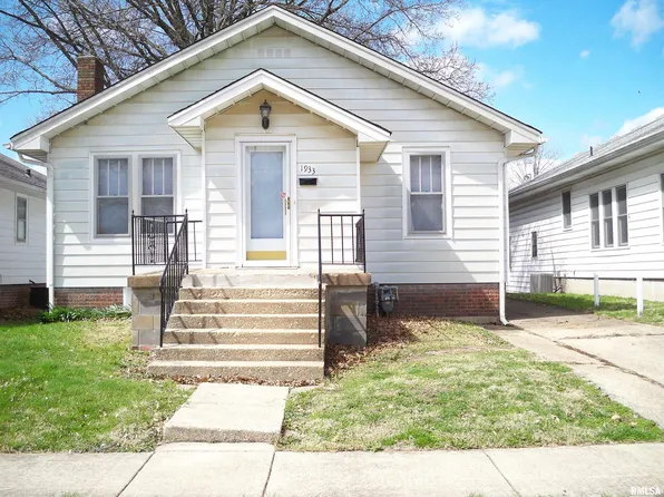 1933 S Pasfield St, Springfield, IL 62704