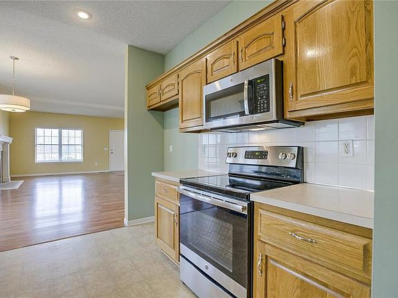4th image of 1119 Grandview Blvd