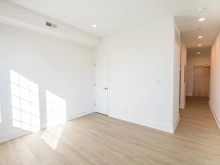 1324 Frankford Ave — Photo 28