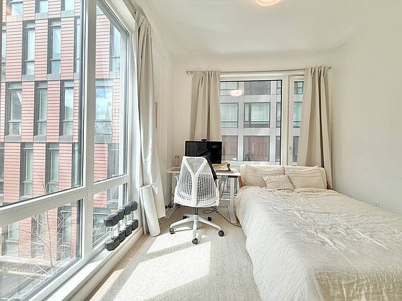 4th image of 127 Concord St #4C